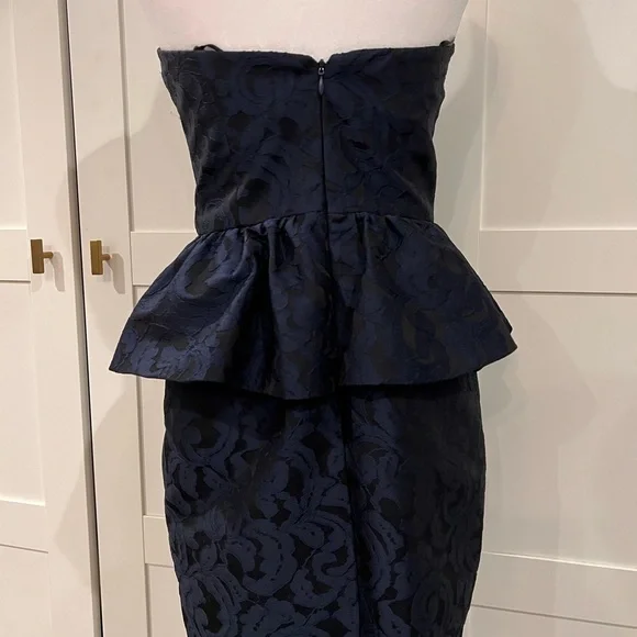 ABS navy brocade peplum dress - Picture 3 of 4